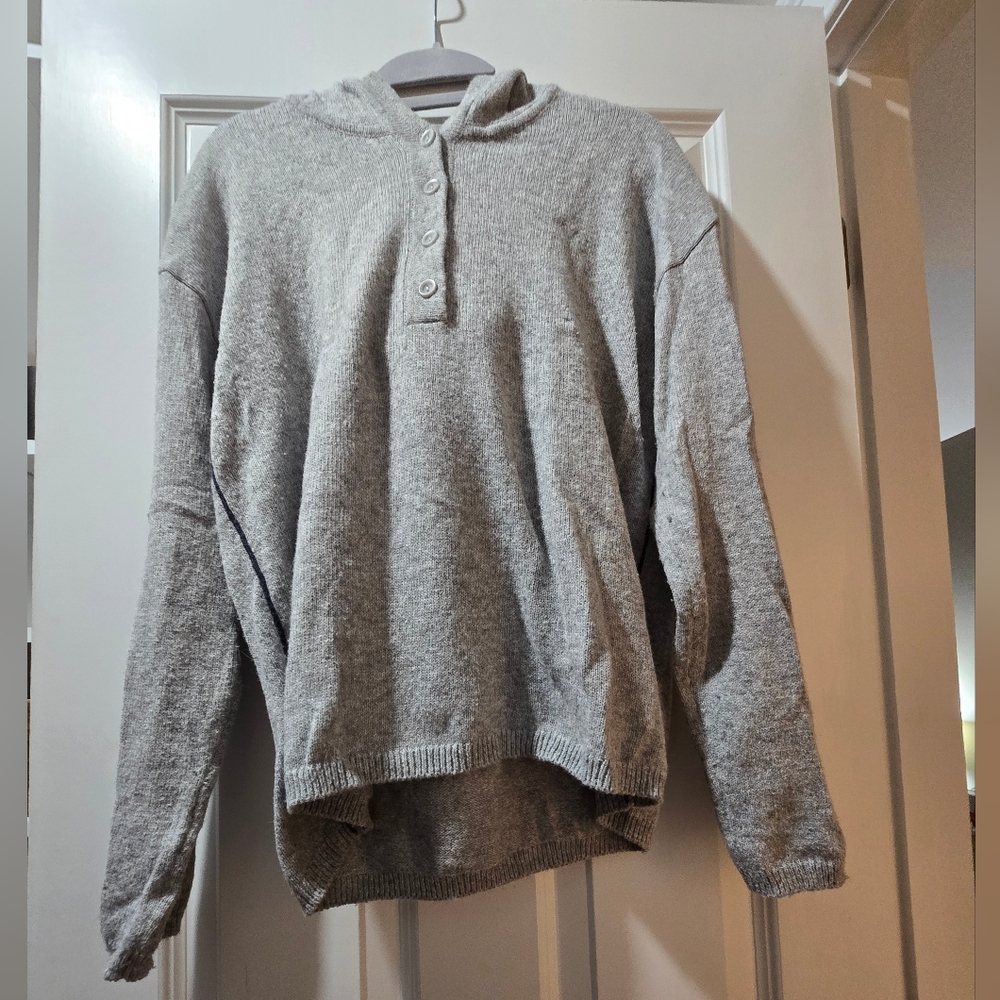 Womens MARINOWUL Hooded Sweater.